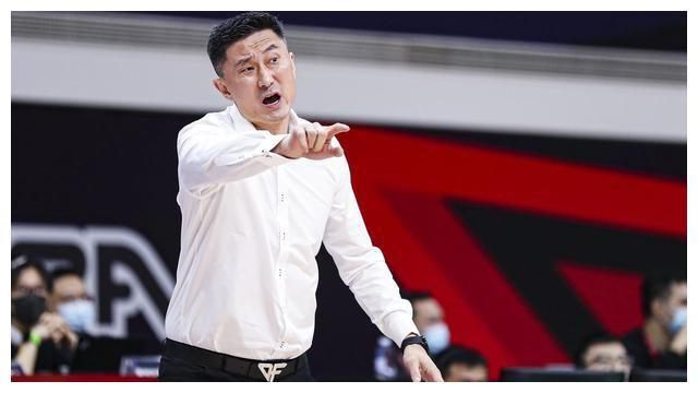 海报中小悟空大森与八戒大师形态各异，崭新的师徒关系也蕴含了极大的信息量。