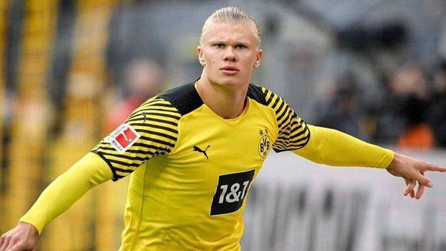 2025年正值世界电影诞生130周年、中国电影诞生120周年，北影节红毯特别策划致敬环节，以百年光影为轴，呈现跨越世纪的银幕巡礼。